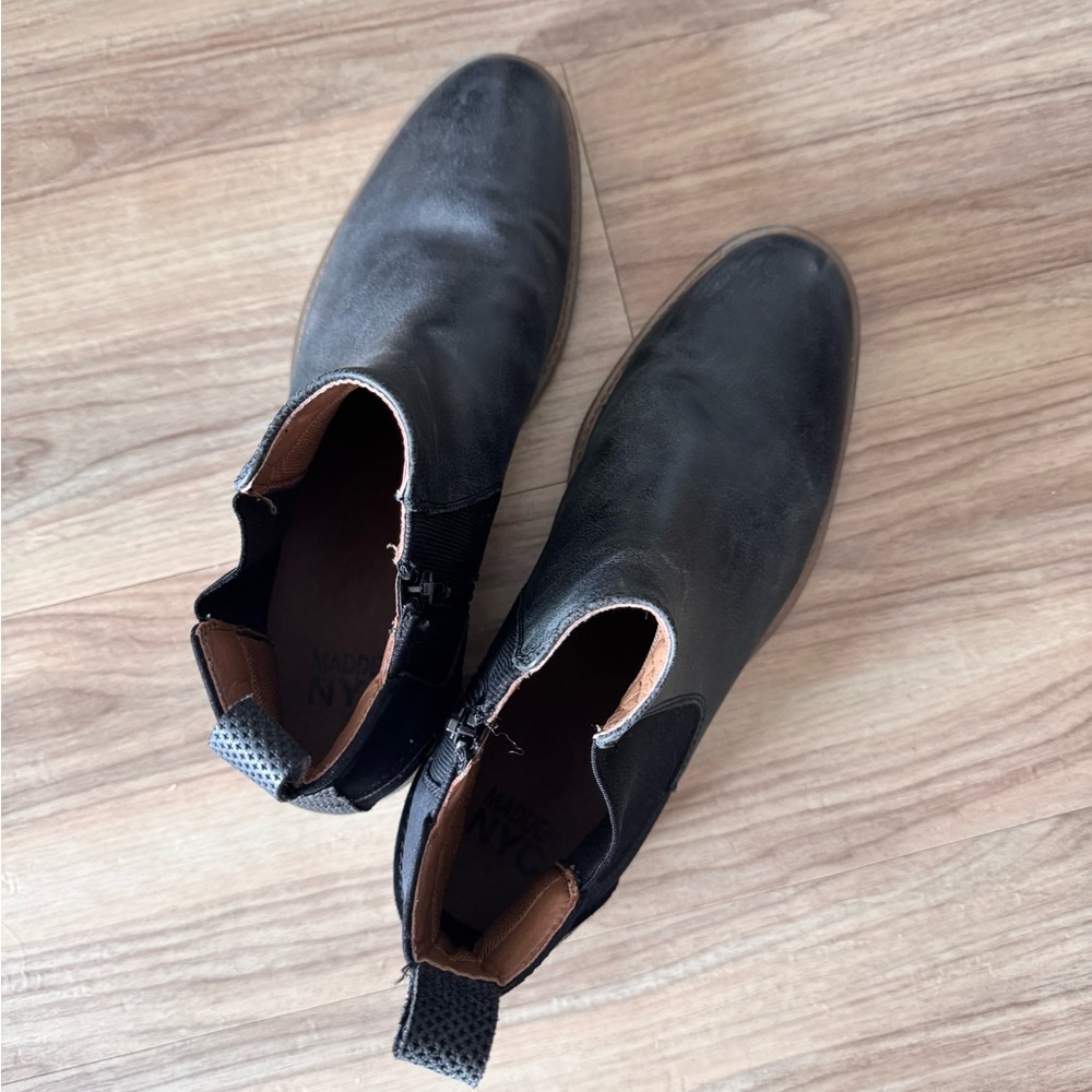 Steve Madden Black Leather Chelsea Ankle Boots